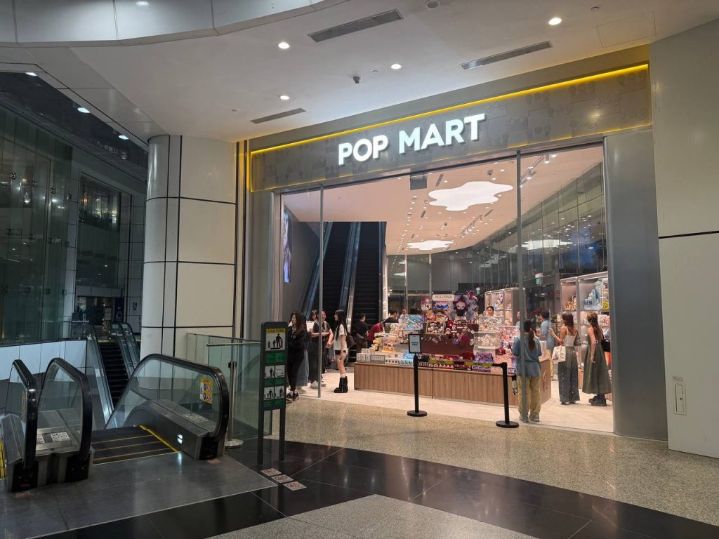 POP MART Reopens Today at Plaza Singapura with New Releases, Singapore Exclusives and Member Gifts POP MART Reopens Today at Plaza Singapura with New Releases, Singapore Exclusives and Member Gifts - Alvinology