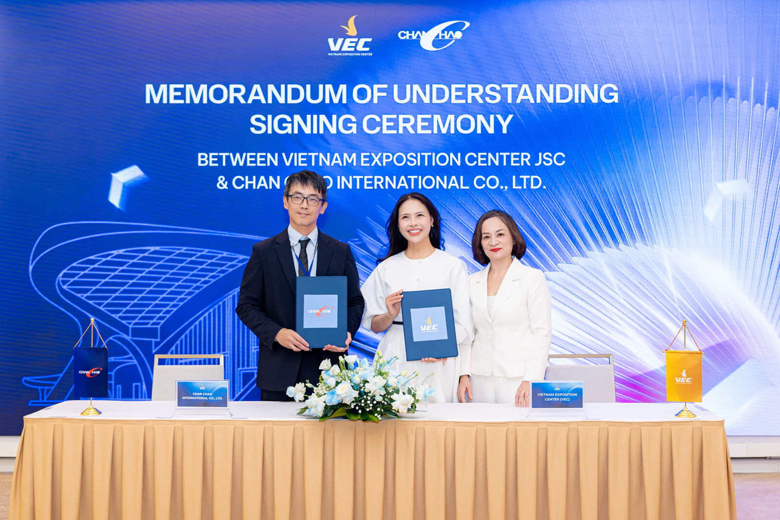 VEC continues to expand its strategic partner ecosystem, completing an integrated value chain for international exhibitions and events in Vietnam VEC and Chan Chao International have also entered into a strategic partnership, combining the expertise of one of Asia's leading exhibition organizers with VEC's world class exhibition infrastructure to develop large scale international exhibitions in Vietnam.