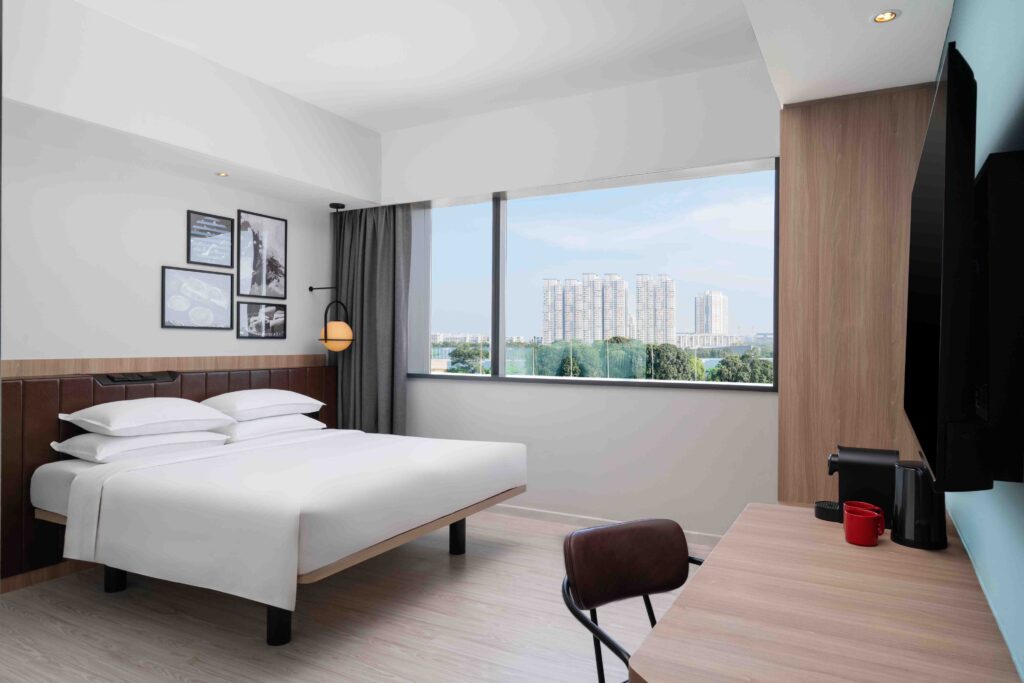 Four Points by Sheraton Singapore, Jurong Opens as Jurong Lake District's Landmark Hotel - Alvinology