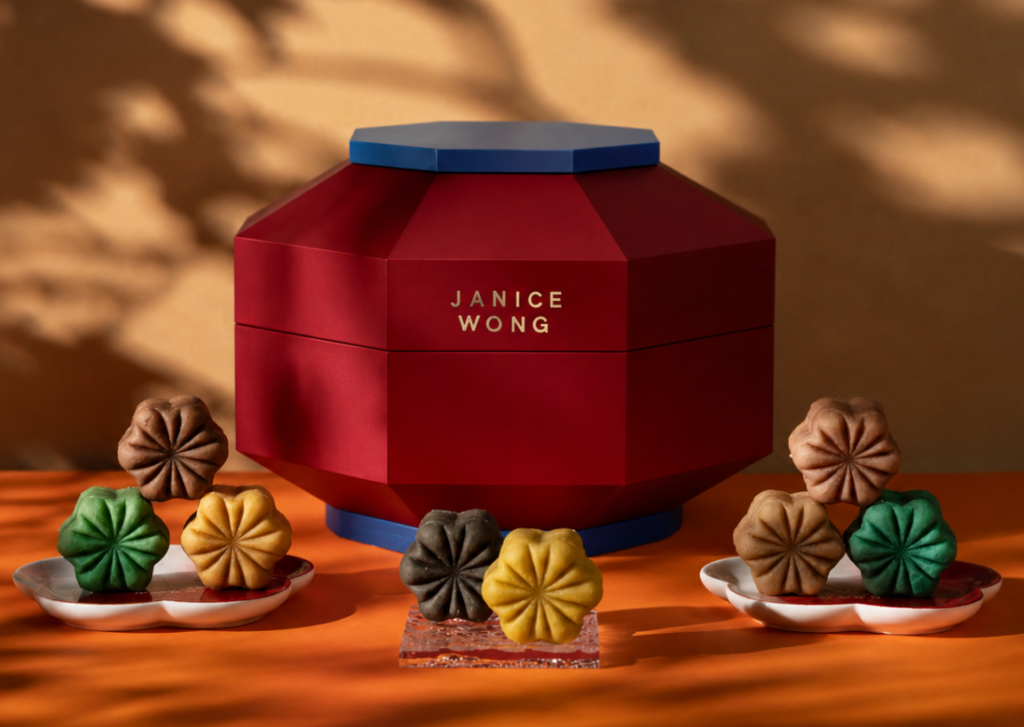 These Hand-Painted Chocolate Mooncakes from Janice Wong's New Collection Might Be the Prettiest You'll See This Mid-Autumn These Hand-Painted Chocolate Mooncakes from Janice Wong's New Collection Might Be the Prettiest You'll See This Mid-Autumn - Alvinology