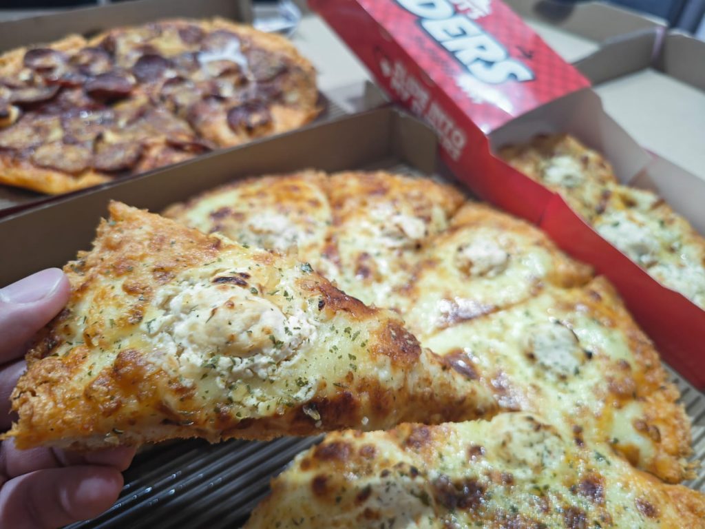 Pizza Hut Singapore Brings Back Cheesy 7 Pizza With Five Flavours and Limited Time Deals Pizza Hut Singapore Brings Back Cheesy 7 Pizza With Five Flavours and Limited Time Deals - Alvinology