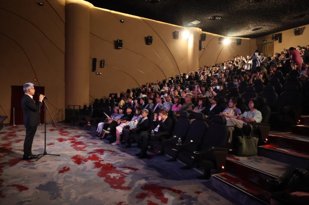 [Review] From Yakuza Orphan To National Treasure: Enter the World of Kabuki with Japan's Highest Grossing Live Action Film, Kokuho - Alvinology