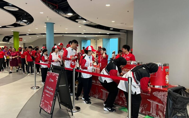 itea Celebrates Singapore's 61st Birthday with 30,000 Free Drinks for NDP Crew and S$0.61 Strawberry Specials - Alvinology