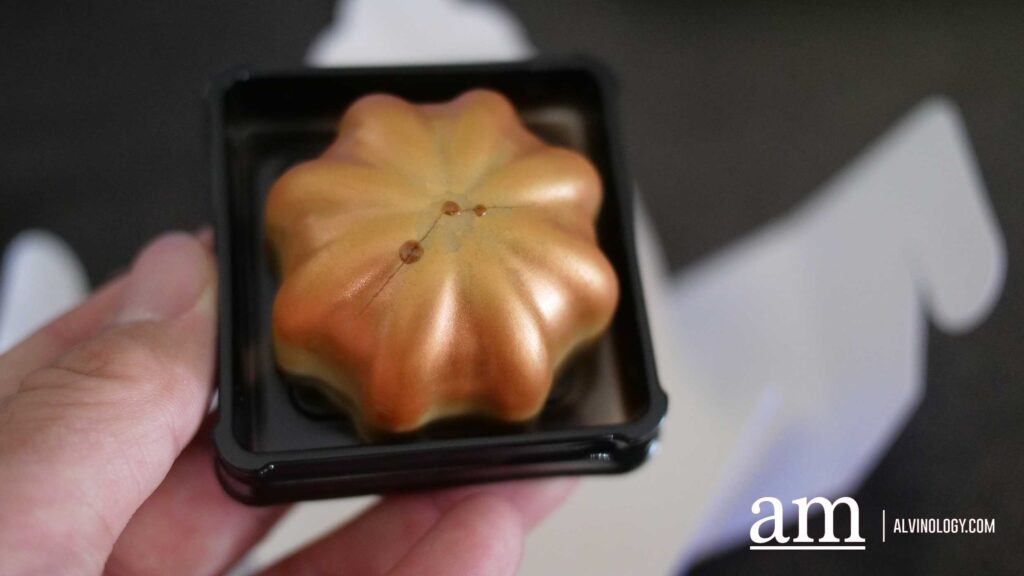 Singapore Mooncake Guide 2026: 14 Mooncake Collections Worth Trying This Mid-Autumn Singapore Mooncake Guide 2026: 14 Mooncake Collections Worth Trying This Mid-Autumn - Alvinology