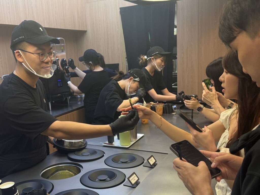 Cat Foam, Matcha Sheep and Thai Milk Tea? China's Viral BlackTree Opens First Overseas Store at 313@somerset - Alvinology