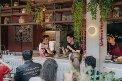Hunger for Culture: New Airbnb Data Reveals Rise of Culinary Travel in Indonesia - Alvinology