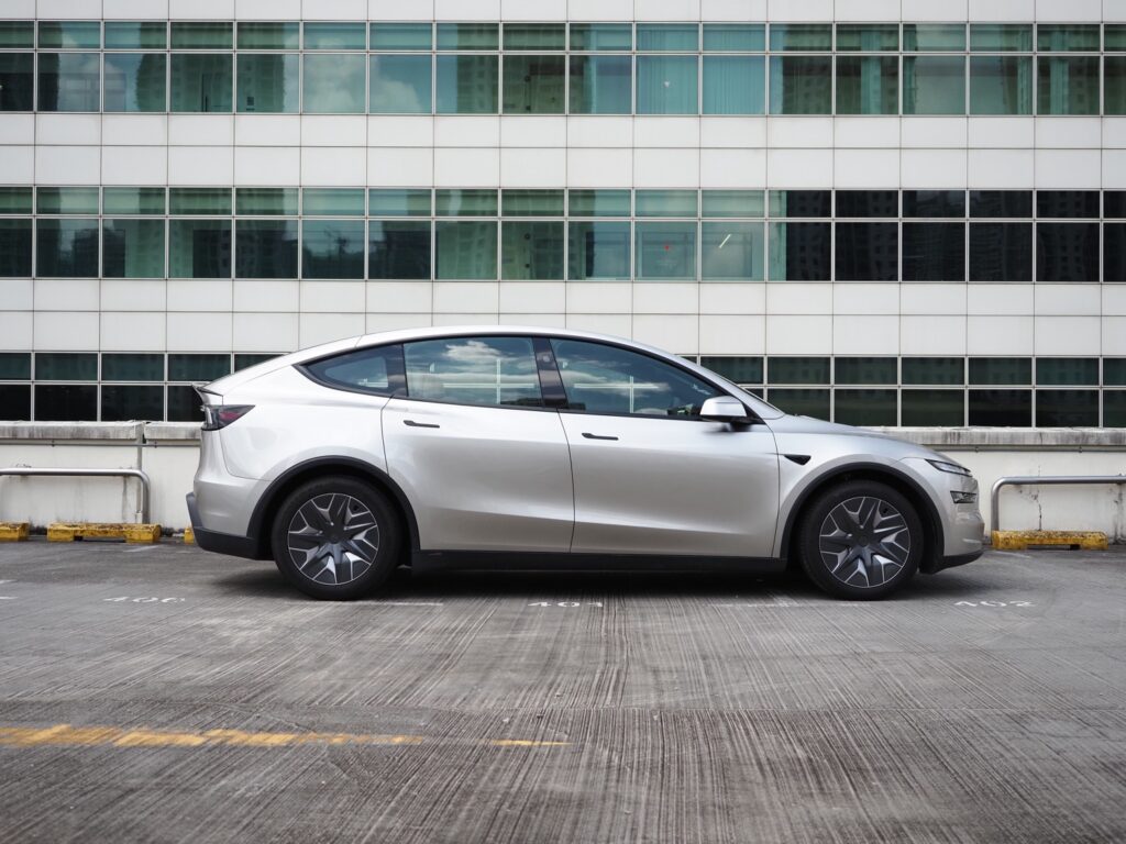 [Car Review] Tesla Model Y L - The Tesla Big Families Have Been Waiting For - Alvinology
