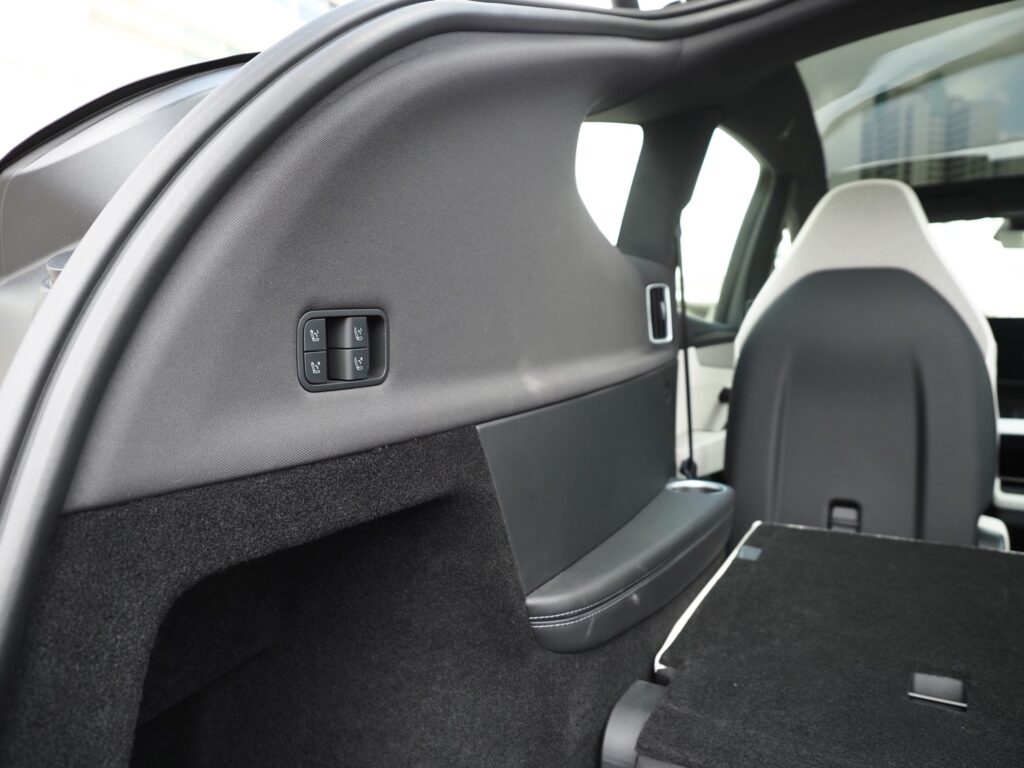 [Car Review] Tesla Model Y L - The Tesla Big Families Have Been Waiting For - Alvinology