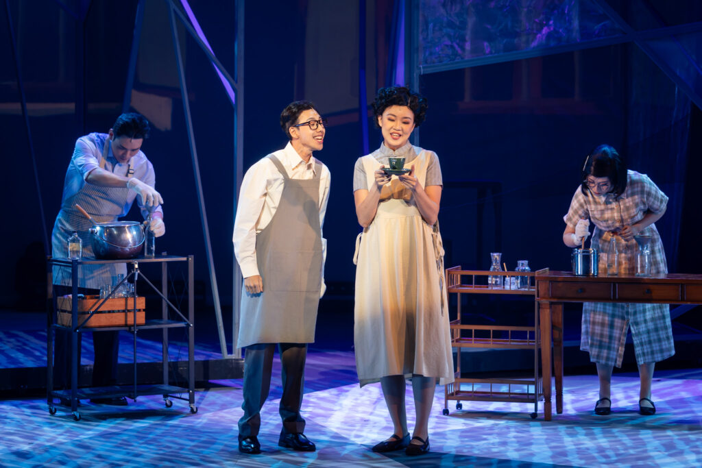 [Review] Moonlit City English Version: A Timeless Love Story of Mr and Mrs Lee Kuan Yew Reimagined for a Wider Audience - Alvinology