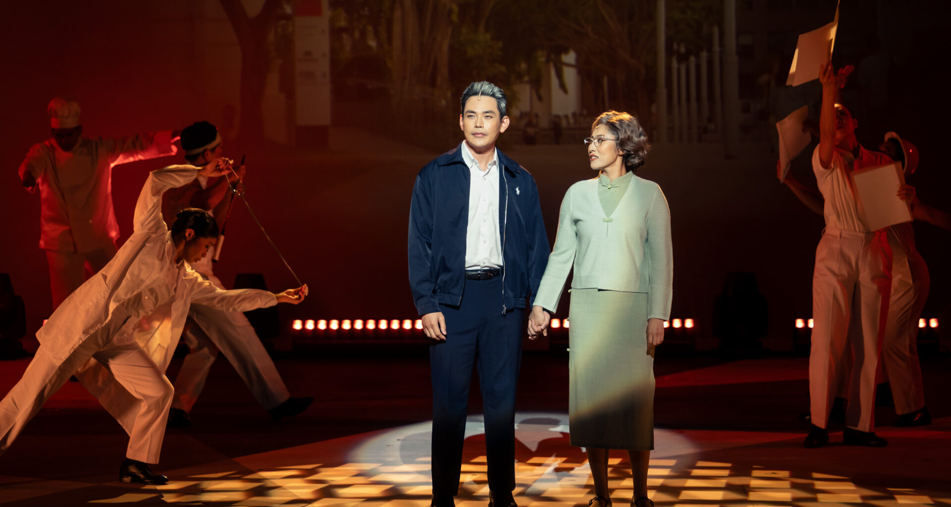 [Review] Moonlit City English Version: A Timeless Love Story of Mr and Mrs Lee Kuan Yew Reimagined for a Wider Audience - Alvinology