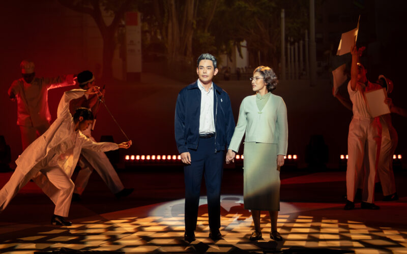 [Review] Moonlit City English Version: A Timeless Love Story of Mr and Mrs Lee Kuan Yew Reimagined for a Wider Audience - Alvinology