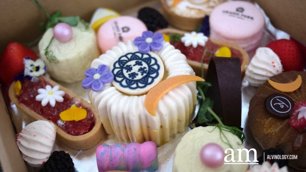 Singapore Mooncake Guide 2026: 14 Mooncake Collections Worth Trying This Mid-Autumn Singapore Mooncake Guide 2026: 14 Mooncake Collections Worth Trying This Mid-Autumn - Alvinology