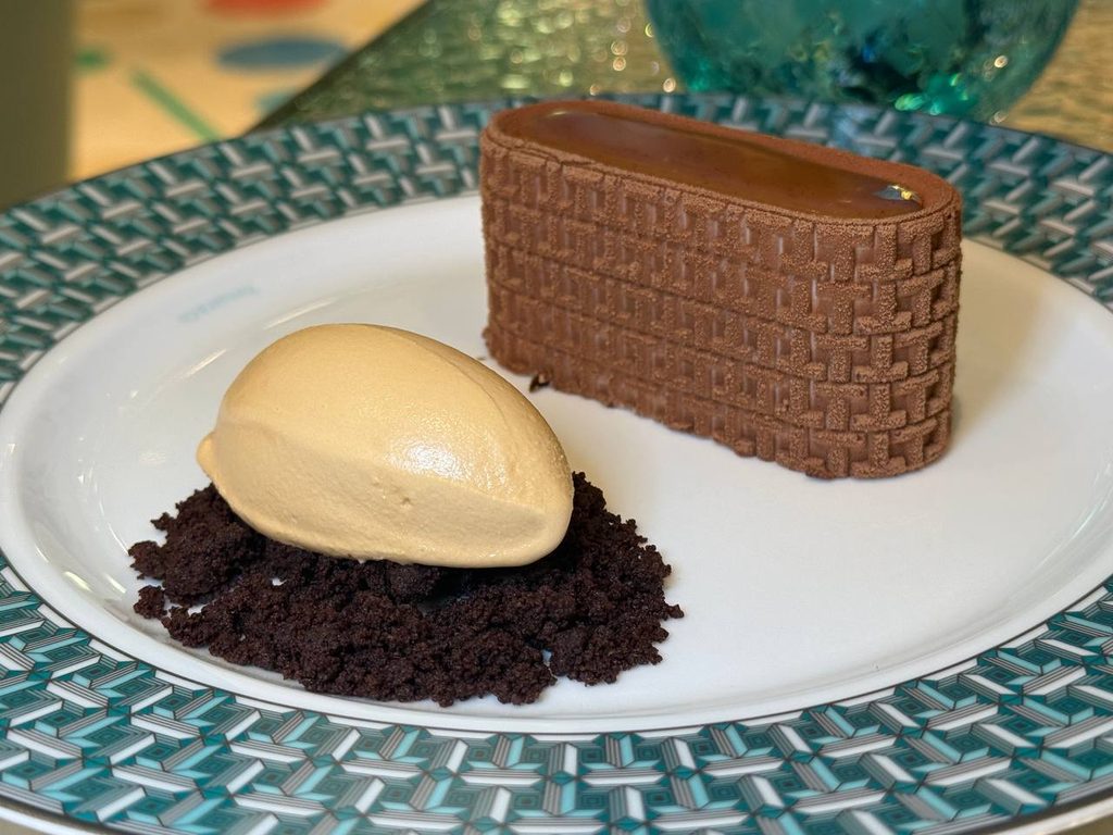 A First Look Inside Tiffany & Co.’s Blue Box Café At ION Orchard A First Look Inside Tiffany & Co.’s Blue Box Café At ION Orchard - Alvinology