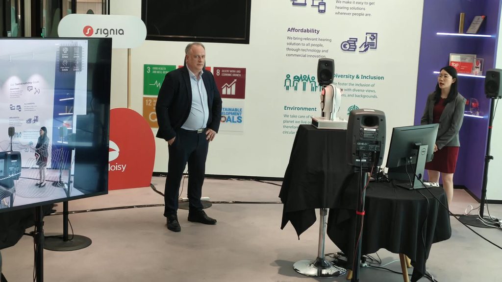 Signia Introduces MaX with Acoustic Intelligence to Tackle Real World Listening Challenges - Alvinology