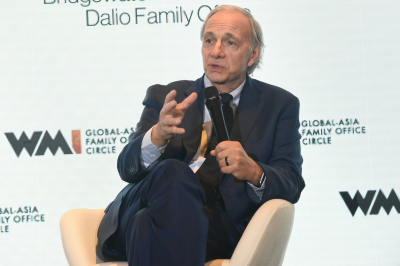 "Investment Advisers are Either Going to Be on the Crest of This AI Wave, or They are Going to Drown Under It": Ray Dalio - Alvinology