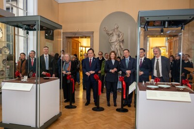 CUHK Art Museum and Cambridge’s Fitzwilliam Museum launch landmark joint exhibition: "An Enamel Revolution: China and the World" - Alvinology