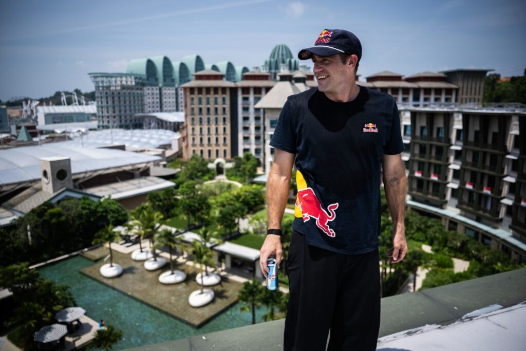 Red Bull Freerunners Race 90 Feet Above Resorts World Sentosa in High Altitude Challenge - Alvinology