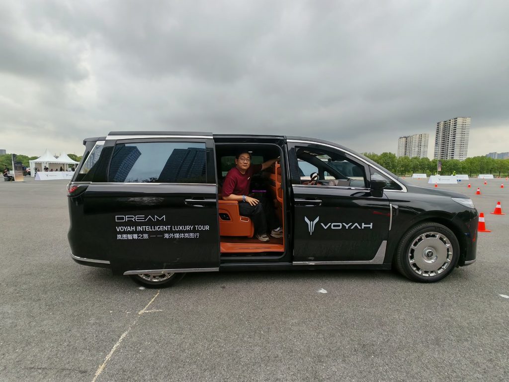 VOYAH DREAM 9 Makes Global Debut in Beijing, Bringing Chinese Luxury to the Premium MPV Market - Alvinology