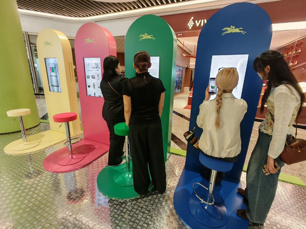 Longchamp Brings Exclusive My Pliage Customisation Event to Raffles City - Alvinology