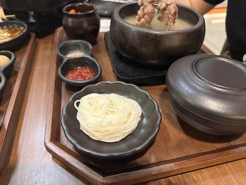 [Review] Onggii Opens 3rd Outlet at Square 2, Brings Korean Comfort Food like Gomtang and Galbi Jjim to Novena - Alvinology