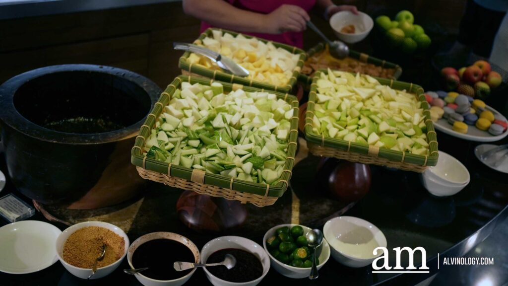 [Review] Curry On! Opus Bar and Grill Teams Up with Old Chang Kee for a Nostalgic Sunday Buffet - Alvinology